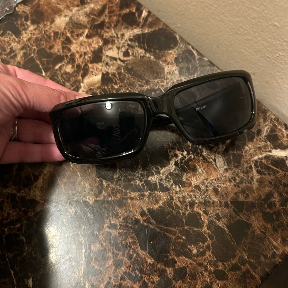 Rectangular Black Sunglasses with white print